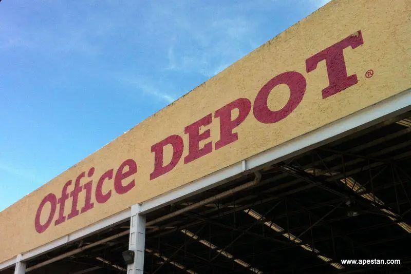 Office Depot Satélite (centro de copiado) apesta, Naucalpan de Juárez,  Estado de México, MEXICO